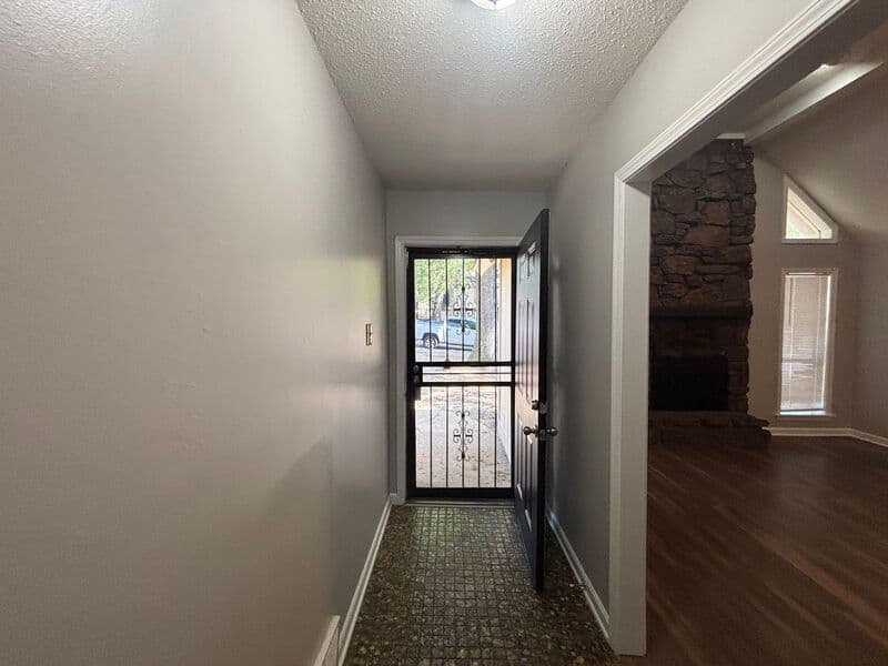 Memphis House: 4311 Hunt Cliff Trce