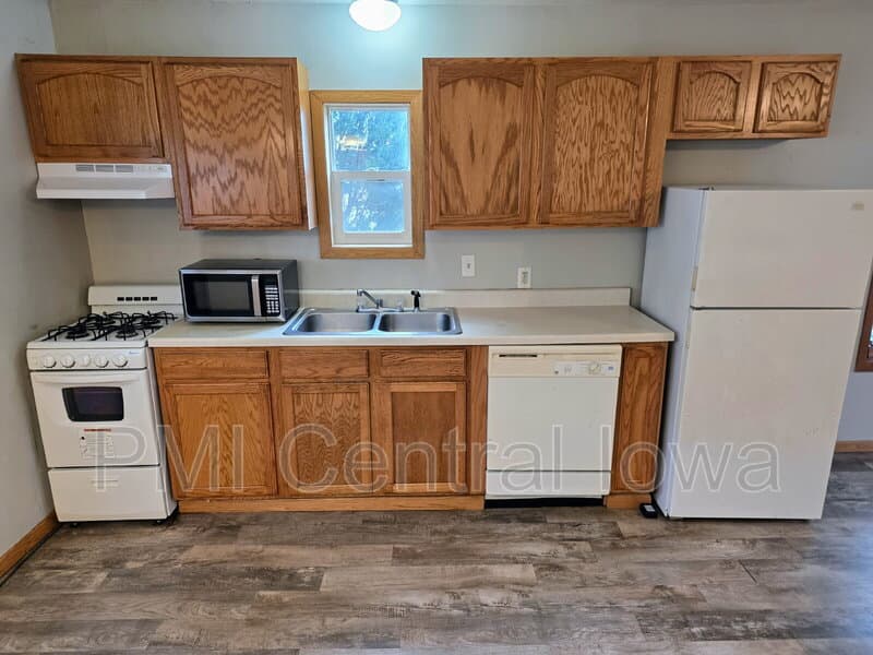Des Moines Condo: 4131 55th Street
