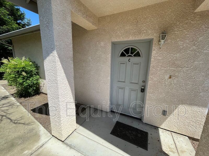 Visalia Condo: 1323 South Crowe Street