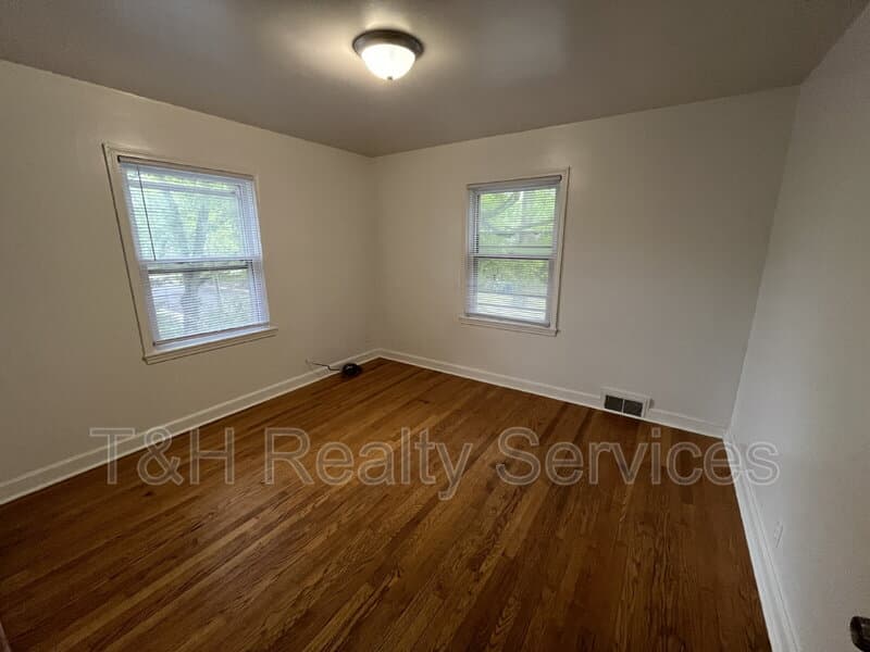 Indianapolis House: 160 West 47th Street