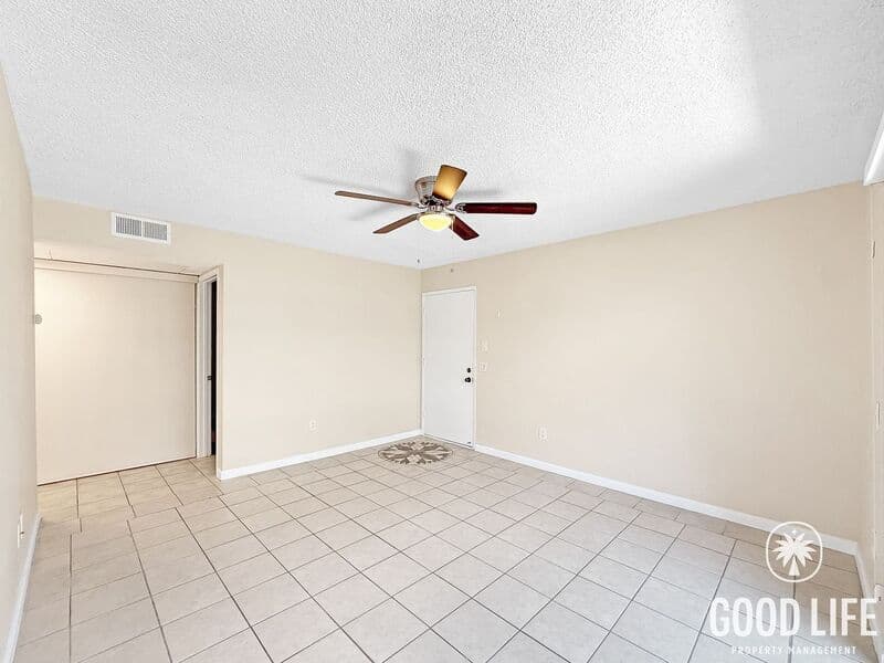 Escondido Condo: 1811 E Grand Ave