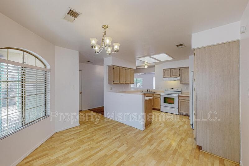 Rio Rancho House: 1729 Chamisa Road Northeast