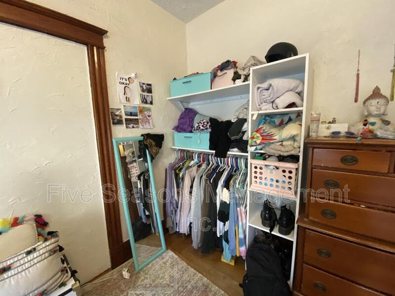 Burlington Condo: 8 Greene St - 4