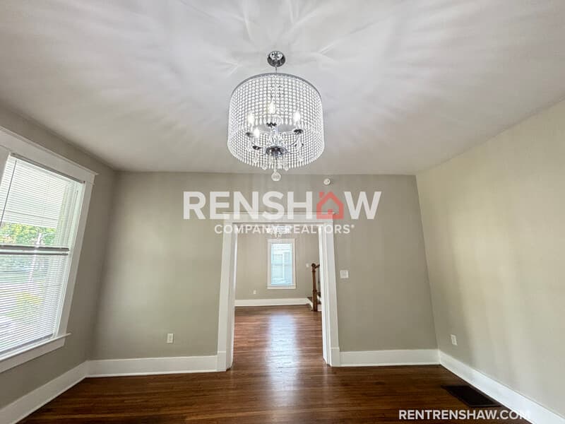 Memphis House: 59 N Willett St