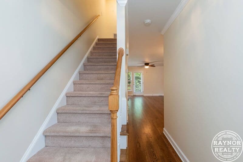 Wake Forest House: 1022 S Main St