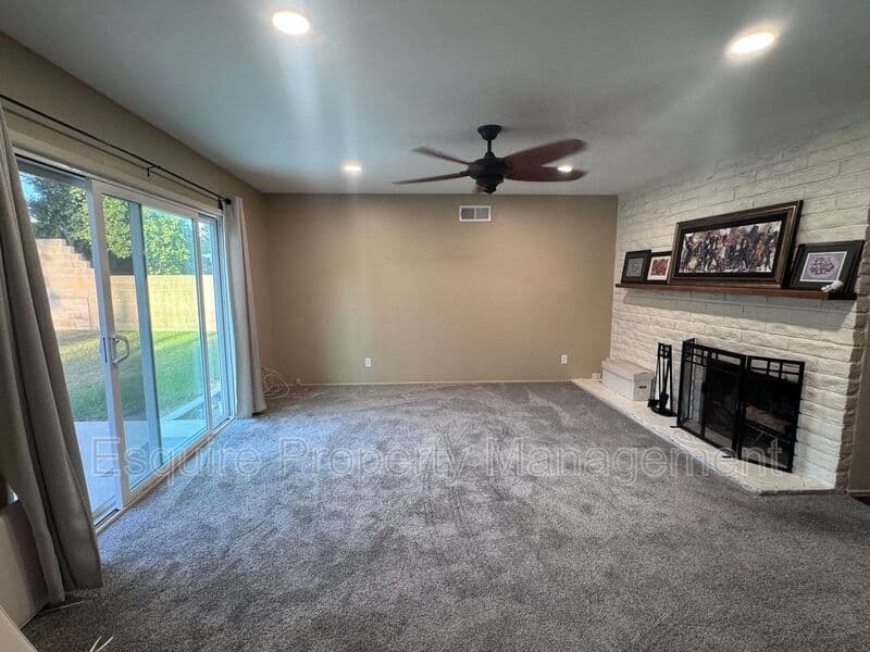 VENTURA House: 7233 BRISTOL RD