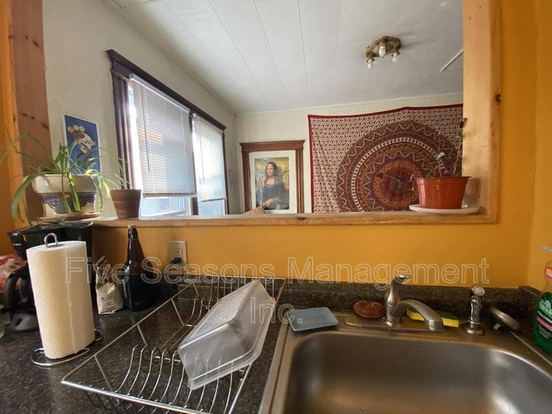 Burlington Condo: 8 Greene St - 4
