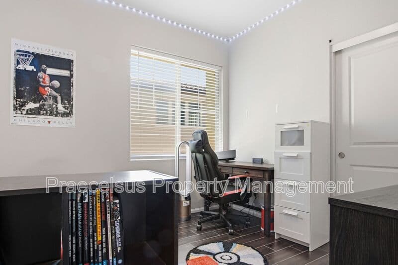 Chula Vista Townhome: 1724 Rolling Water