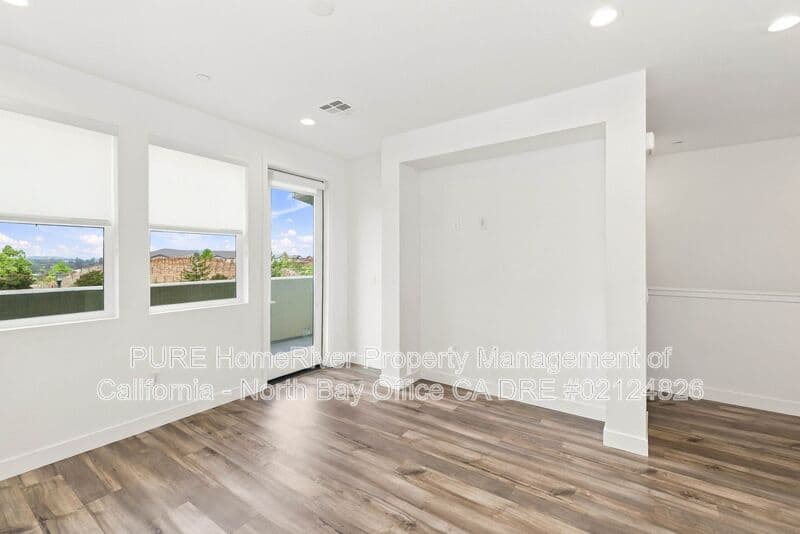 Santa Rosa Condo: 259 Gambrel Circle