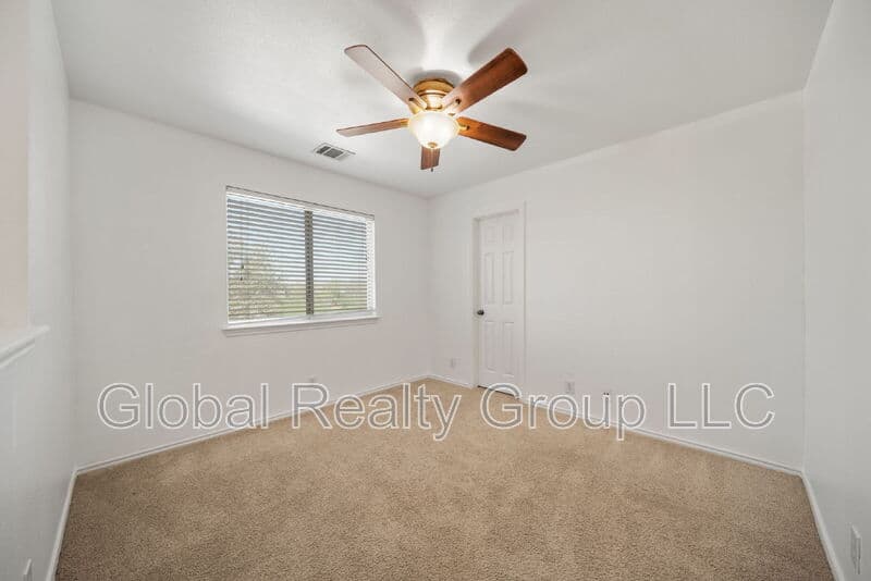 Cibolo House: 124 Rustic Tr