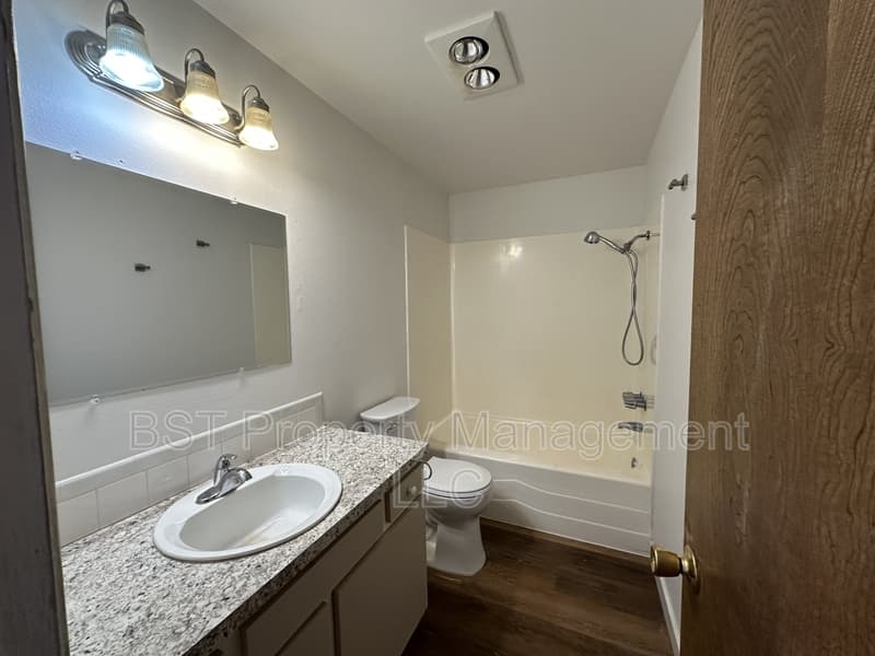 Mount Angel Condo: 740 North Main Street - 2