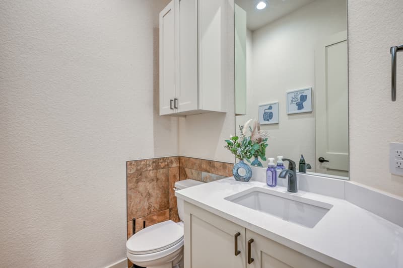 Horseshoe Bay House: 302 Parallel Circle