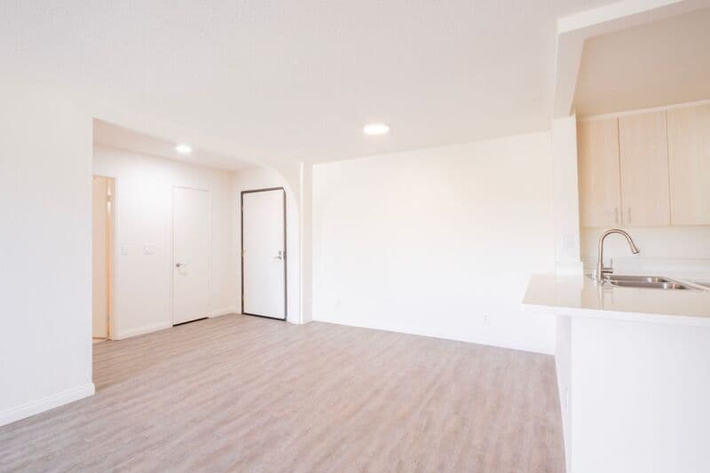 Northridge Condo: 10020 Zelzah Avenue