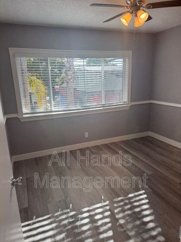 Long Beach Condo: 231 Loma Avenue
