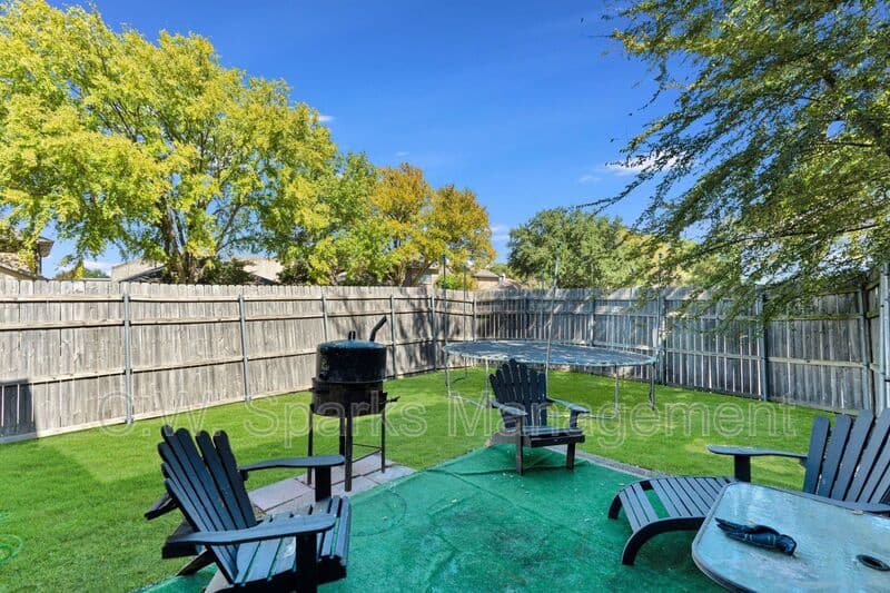 Rowlett House: 4018 Smartt Street