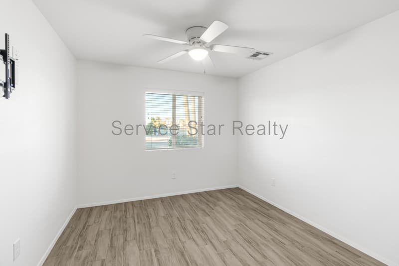 Chandler House: 1113 W Oakland St