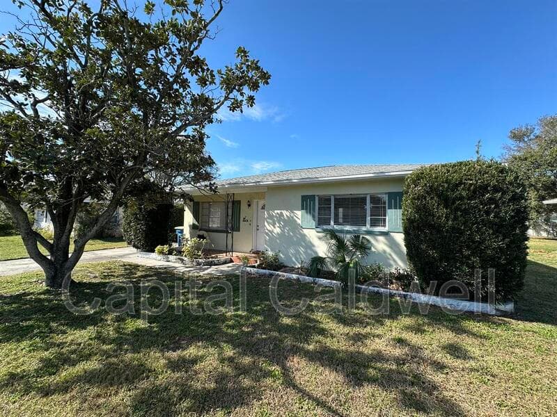 Clearwater House: 18 N Meteor Ave