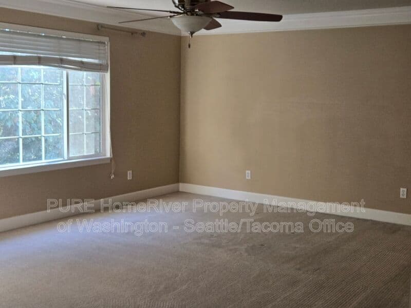 Auburn House: 5316 S 282nd Way