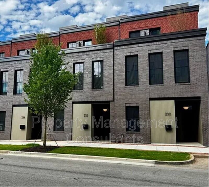 Huntsville Townhome: 230 Washington Street Northeast