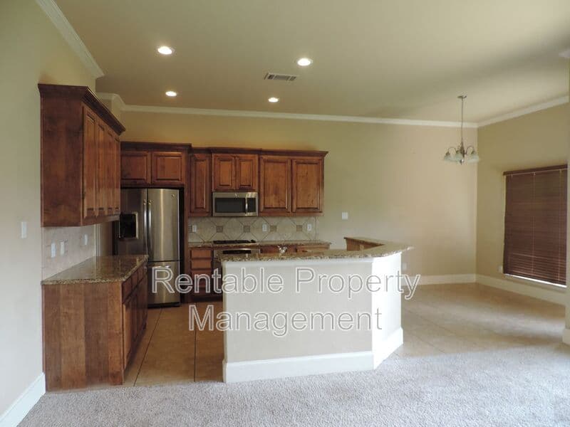 Irving House: 1835 Leann Ln.