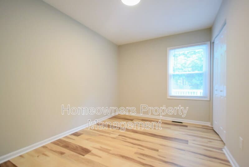 Fayetteville House: 4408 Chesterbrook Dr
