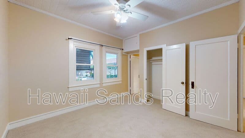 Honolulu House: 908 Kinau Street