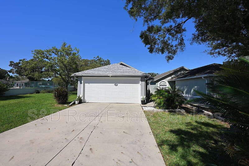Lakeland House: 2118 Sandy Hook