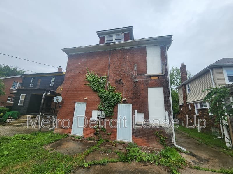 Detroit House: 5527 Nottingham