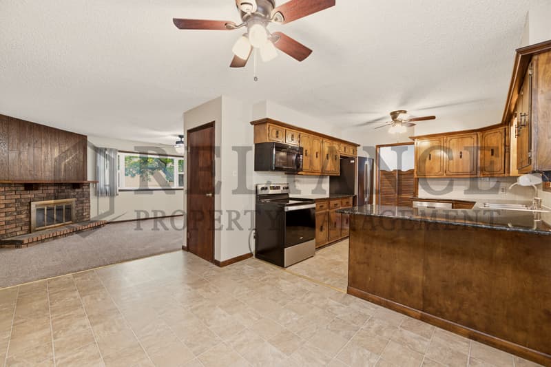 Haysville House: 428 Peach Tree Lane
