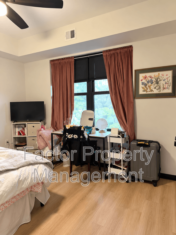 Mankato Condo: 1300 Warren Street