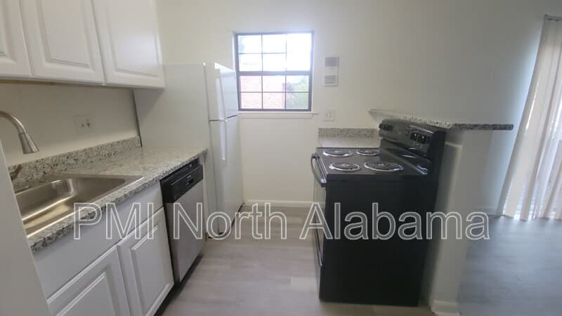 Huntsville Condo: 4916 Cotton Row Northwest
