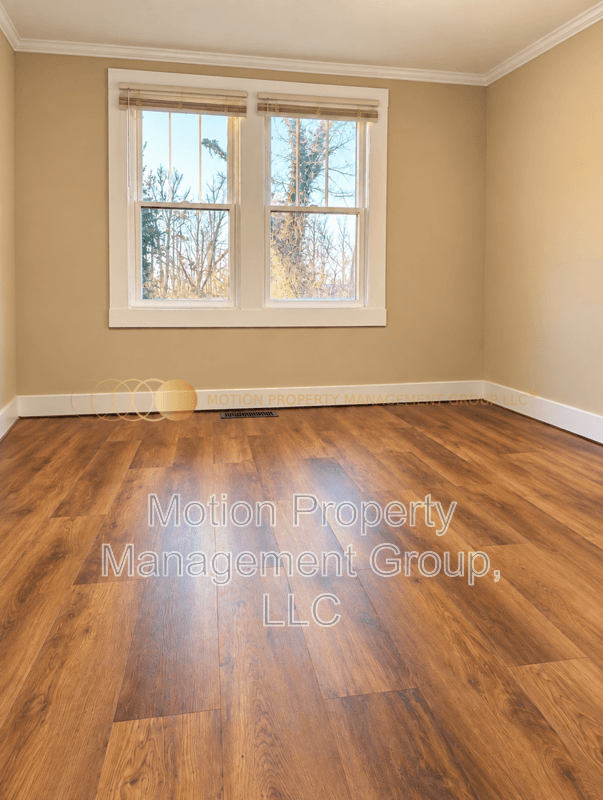 Lenoir House: 808 Harrisburg Dr SW