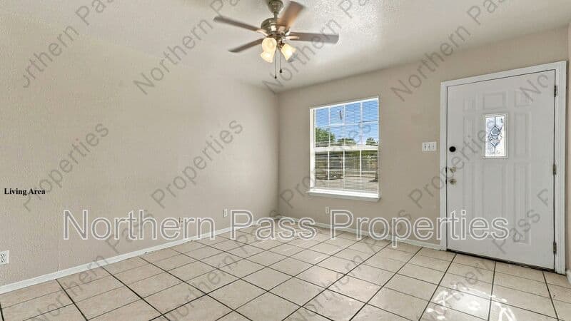 El Paso Condo: 216 S Schutz