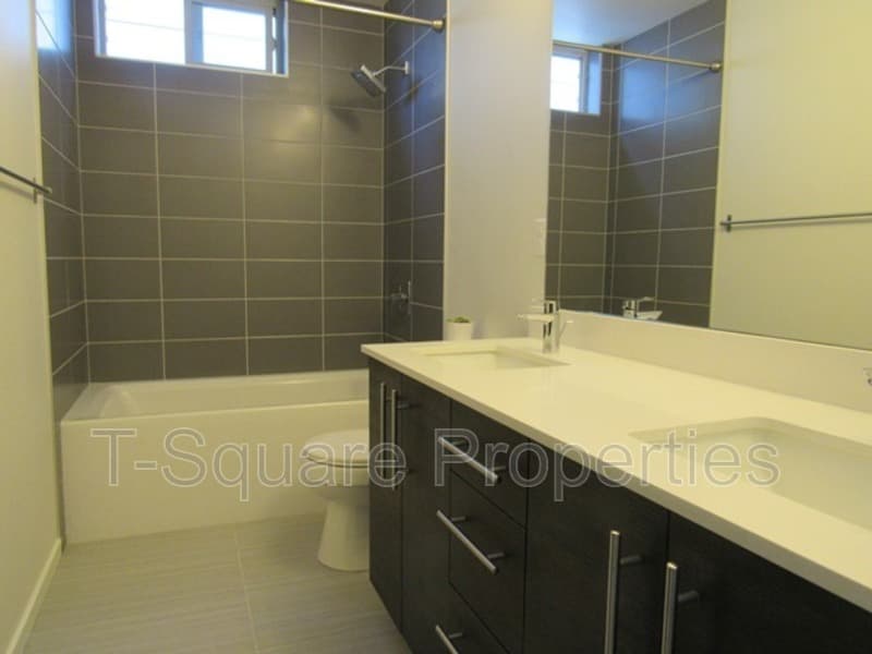 Seattle House: 4848 A Delridge Way SW