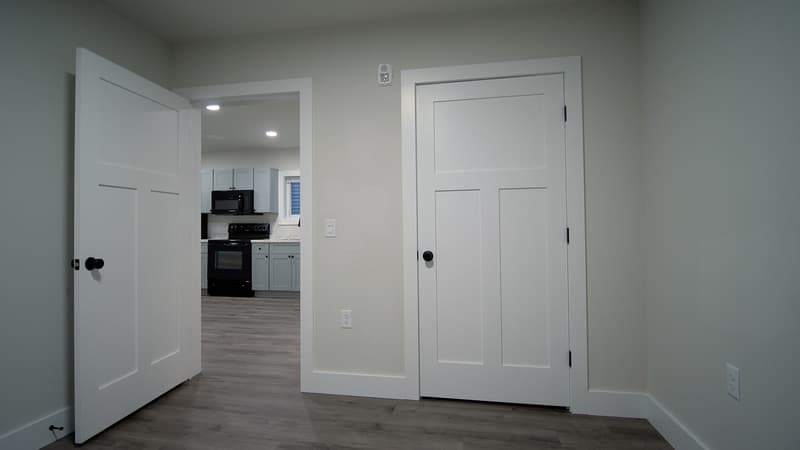 Burlington Condo: 15 Hungerford Terrace, Unit 12