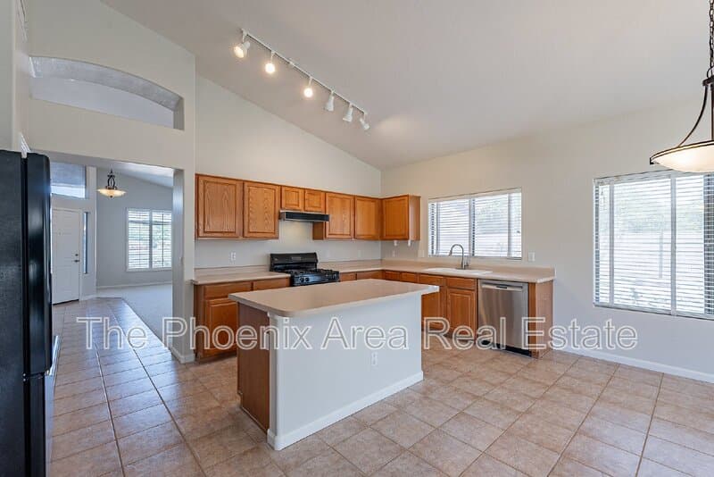 Mesa House: 4133 E Elmwood St