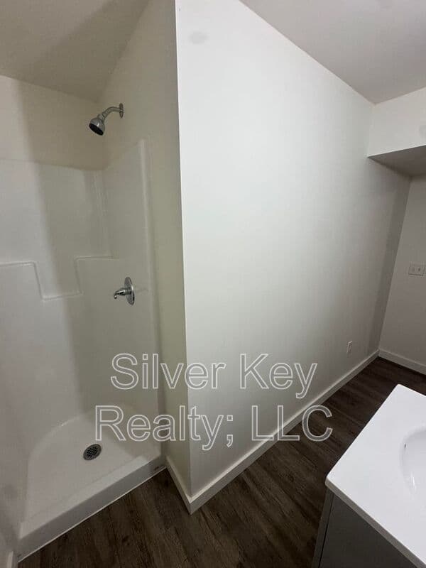 Athens House: 1603 Hutsell Drive