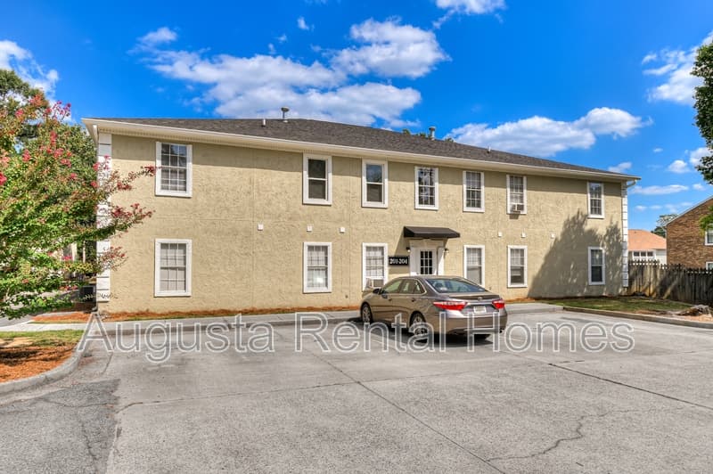 Augusta Condo: 940 Stevens Creek Road 203