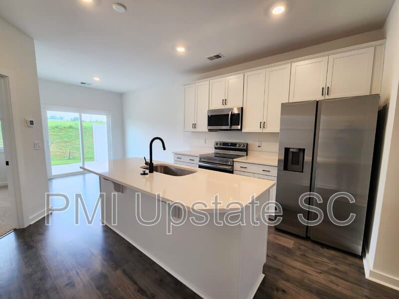 Spartanburg Townhome: 1283 Westgate Vlg Dr