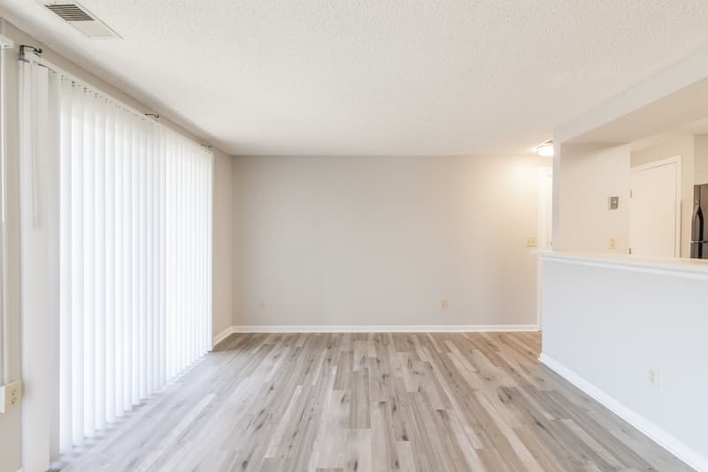 Charlotte Condo: 1624 Arlyn Circle