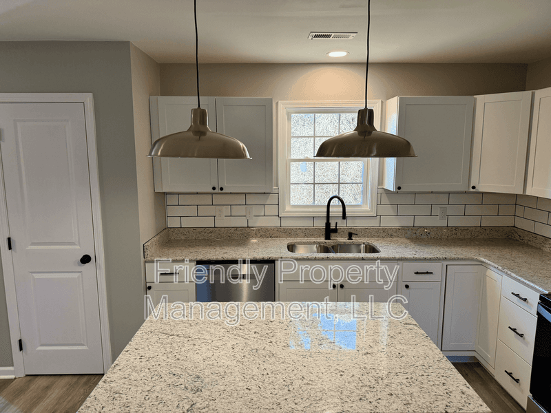 High Point House: 323 4th St