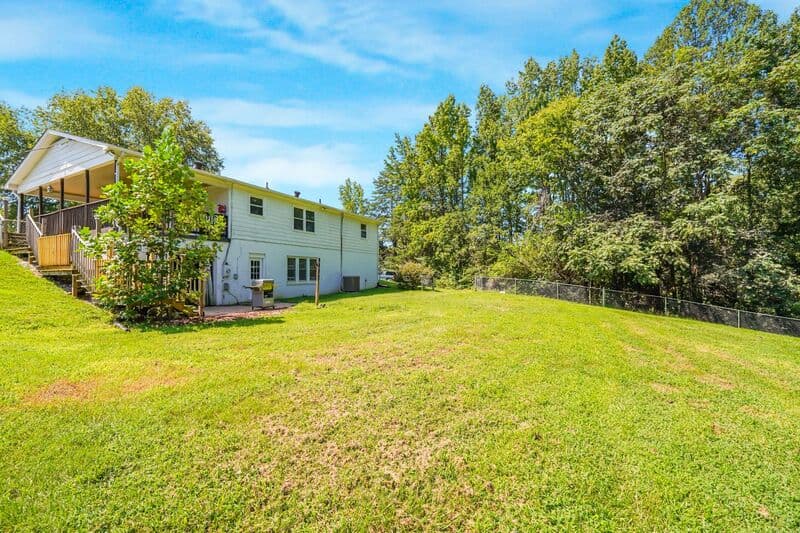 Fredericksburg House: 195 Berea Church Road