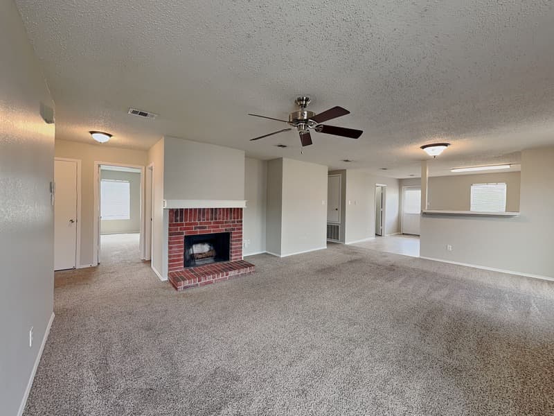 Fort Worth House: 5709 Addington Dr