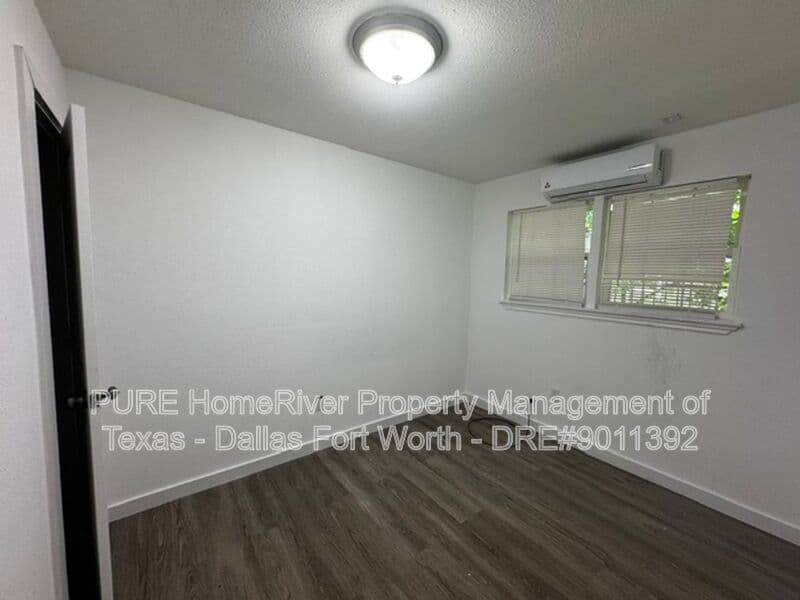 Dallas Apartment: 2223 JB Jackson Jr Blvd