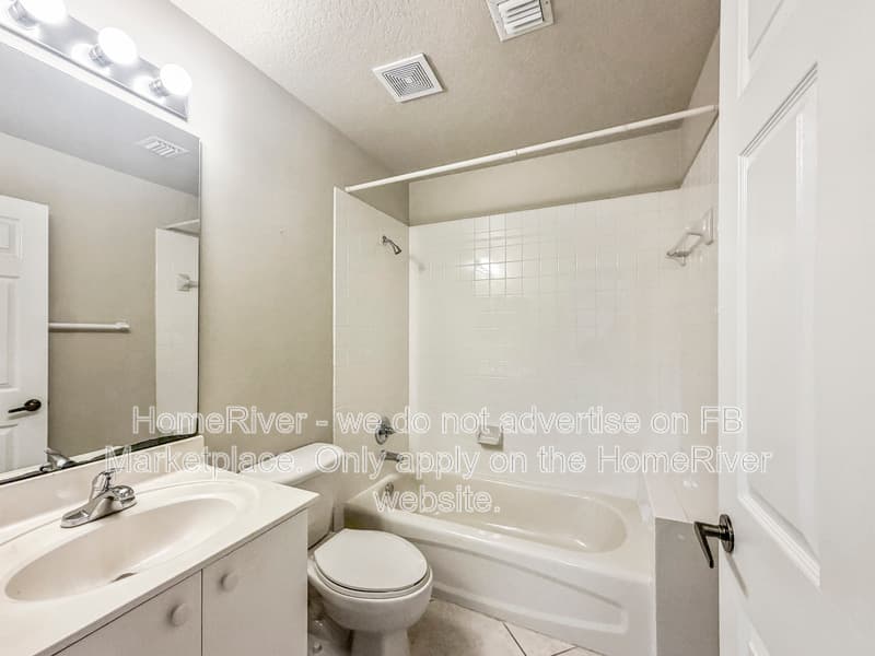 Weston House: 755 Sunflower Cir