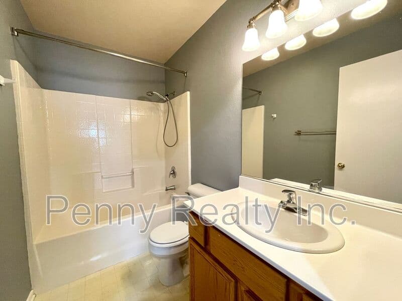 San Diego House: 4907 Wheelhouse Dr.