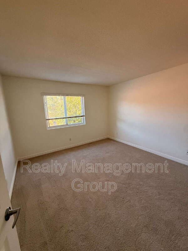 La Mesa Condo: 5417 Lake Murray Boulevard