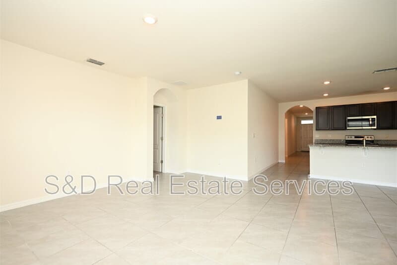 Lakeland House: 2548 Ryland Falls Drive
