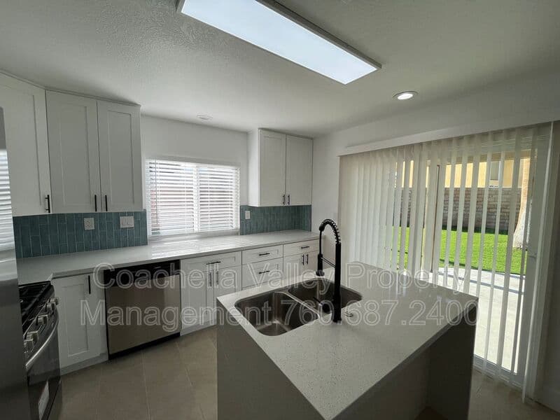 Indio House: 47675 Azalea St