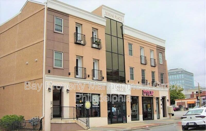 Norristown Condo: 221 W Main St